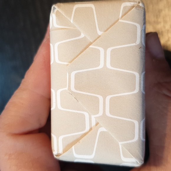 50% OFF WHEN ADDED TO ANOTHER ITEM - NWT London shea butter coconut soap, vegan - Picture 6 of 6